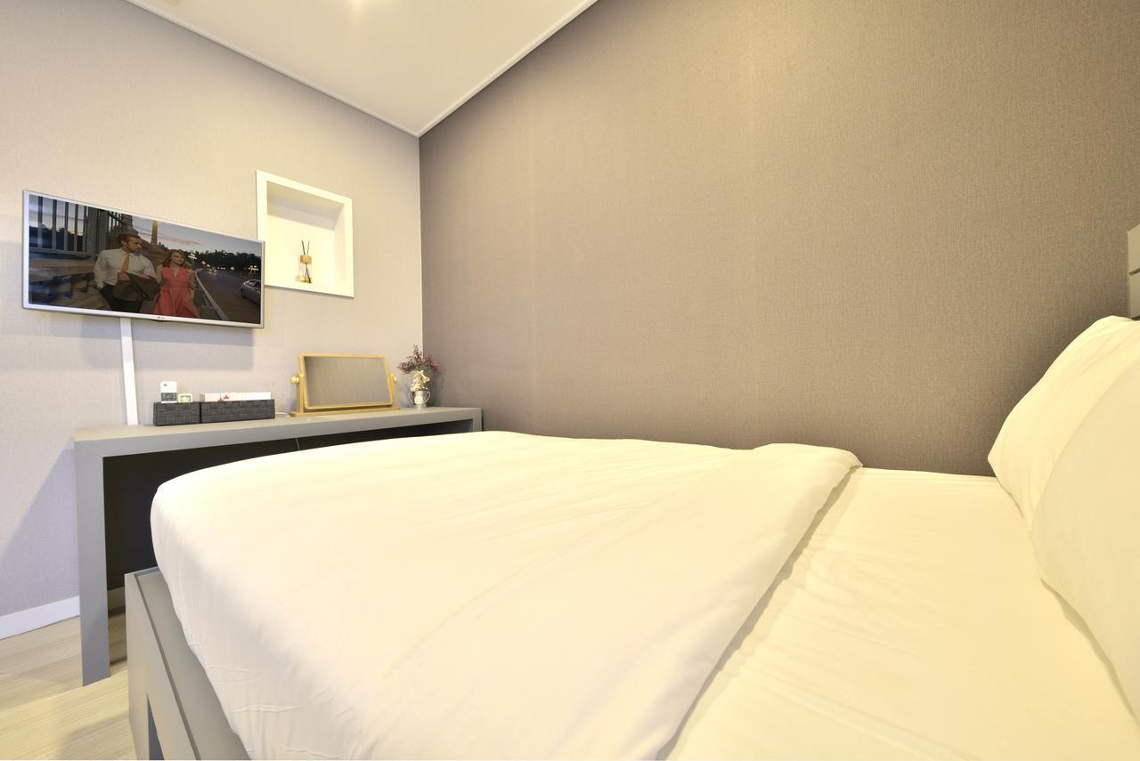 With U Hotel & Guesthouse Sokcho Exterior foto